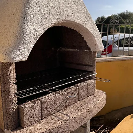 Confortevole A 10 Minuti Dal Mare オルビア