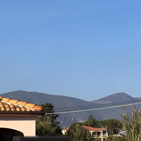 Confortevole A 10 Minuti Dal Mare アパート